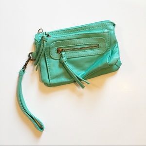 Mint small wristlet